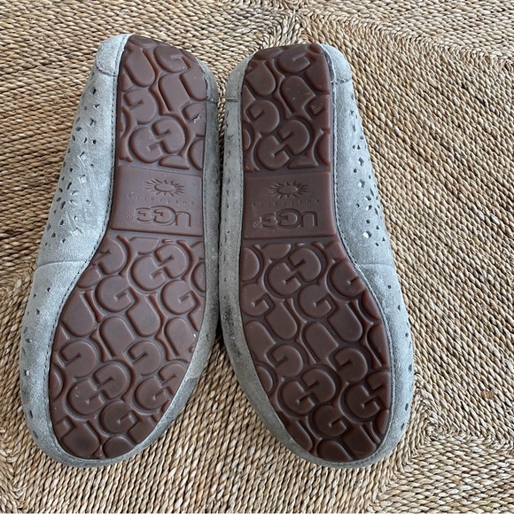 Ugg Australia Dakota Flora Perforated Gray Fur Lined Moccasin Slipper 1011228 10 - Picture 5 of 9